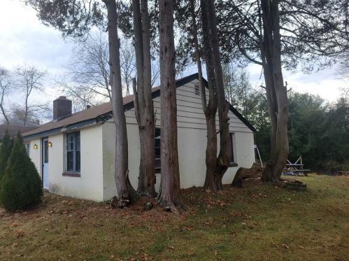 9 Overlook Rd, South Kingstown, RI 02882-1245