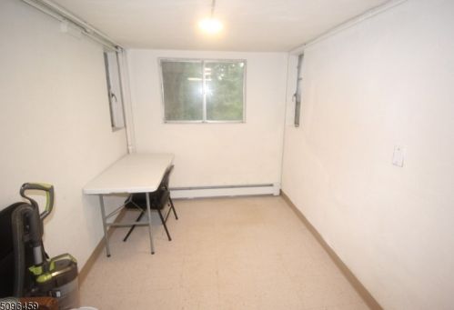470 Long Hill Rd, Gillette NJ  07933-1345 exterior
