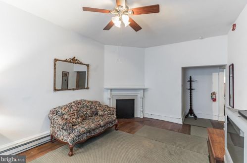 415 Chelten Ave, Philadelphia PA 19144-4403 exterior