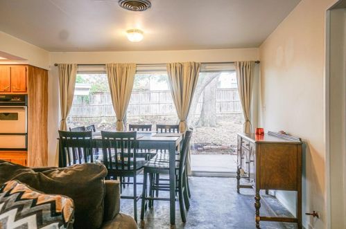 408 Cherry Hill Dr, Austin TX  78704-7091 exterior