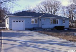 176 Grove Ave, Canaan Lake, NY 11772-4134