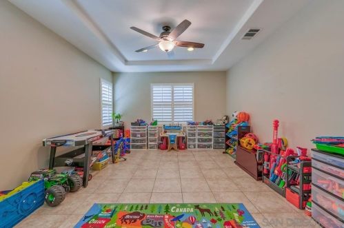 32758 Stonefield Ln, Temecula CA  92592-7207 exterior