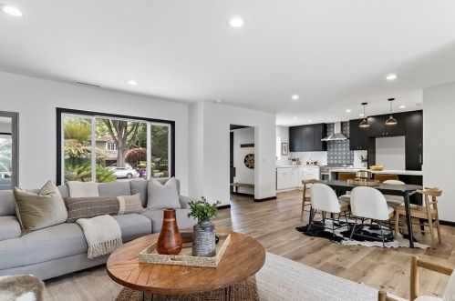 5230 El Cedral St, Long Beach CA  90815-3904 exterior