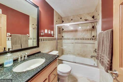 7400 Brady Path, South Saint Paul MN  55076-2341 exterior