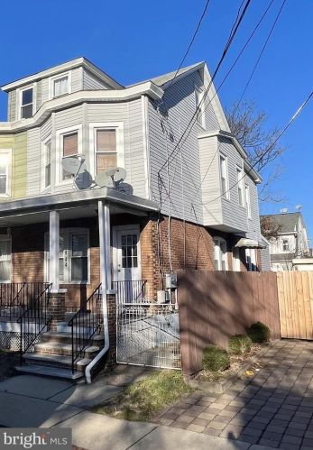 844 Spruce St, Trenton, NJ 08648-4530