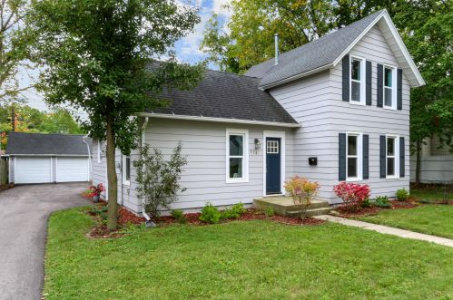 938 George St, Lake Geneva, WI 53147-1110