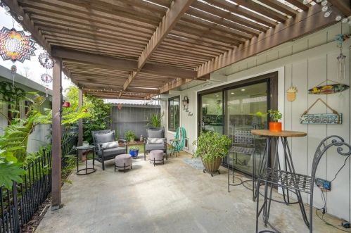 7915 Rocky Point Ct, Citrus Heights CA  95610-7704 exterior