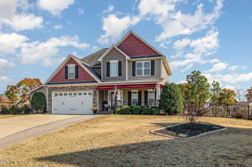 174 Silverthorne Dr, Sanford, NC 27332-1763