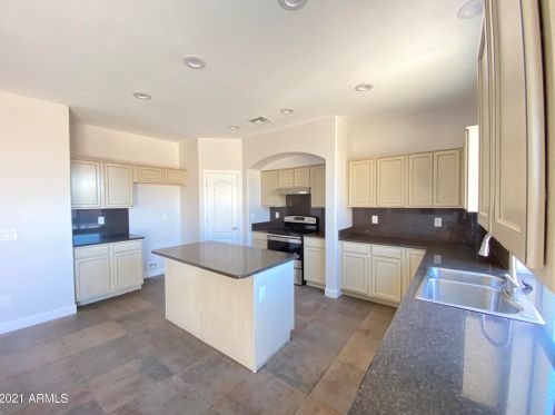 4008 104th Ln, Tolleson AZ  85353-4175 exterior