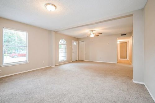 122 Cooper St, Cedar Hill TX  75104-2776 exterior