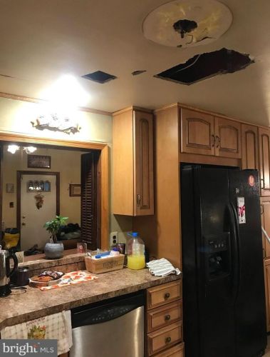 5022 River Rd, Camden NJ  08110-2843 exterior