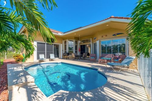 1597 Ballantrae Ct, Fort Pierce, FL 34952-6041