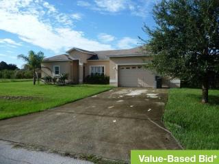 905 Hudson Valley Dr, Kissimmee, FL 34759-5979