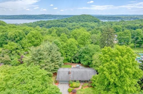 410 Old Post Rd, Marlborough, NY 12542-6232