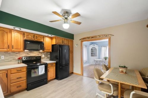 147 Trent St, Woonsocket RI  02895-1040 exterior