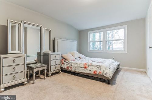 13732 Moccasin Ct, Woodbridge VA  22193-4422 exterior