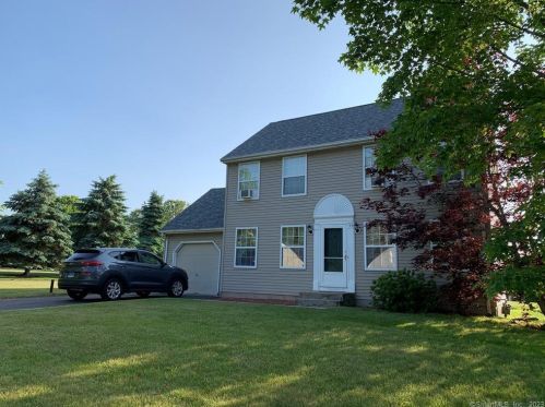 46 Bentley Dr, Manchester, CT 06042-8509