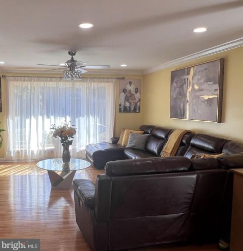 1225 Durham St, Philadelphia, PA 19150-2800