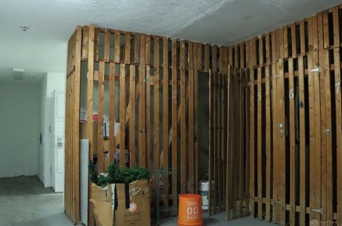 8121 Daly Rd, Cincinnati OH 45231-5702 exterior