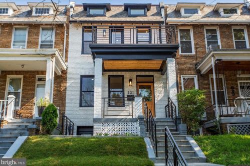831 Longfellow St, Washington, DC 20011-8205