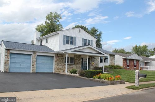 507 Valmore Rd, Fairless Hills, PA 19030-3016