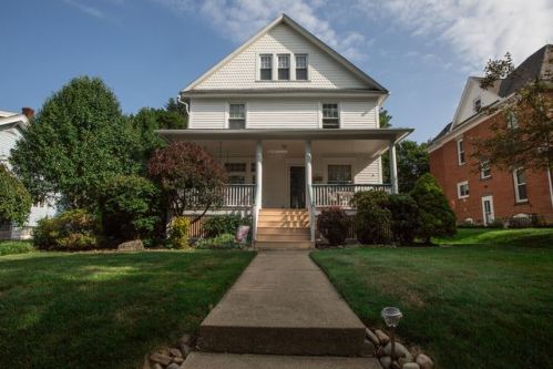 313 Pine Ave, Kane, PA 16735-1632