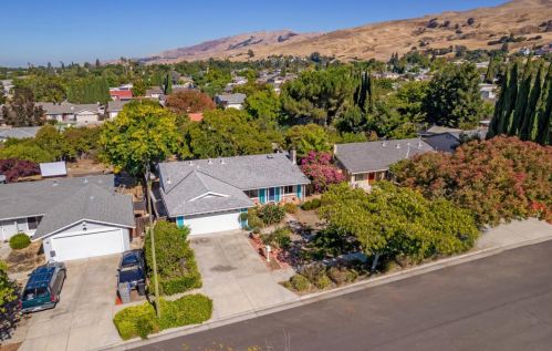 3229 Falmouth St, San Jose, CA 95132-1903