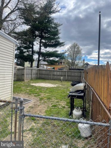 714 Hunter St, Gloucester, NJ 08030-2023