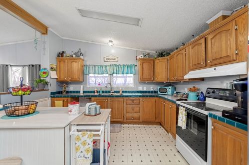 56 Wheatley Rd, North Charleroi PA  15022-3431 exterior