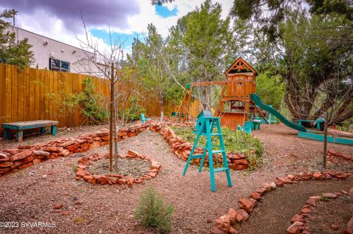 105 Castle Rock Trl, Sedona AZ 86336-6820 exterior