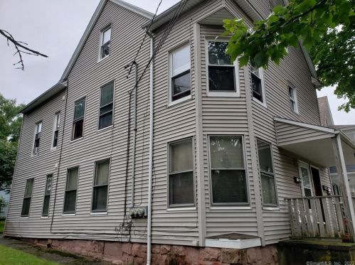191 Cooke St, Waterbury, CT 06710-2326