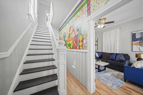 2412 Winnie St, Galveston, TX 77550-1921