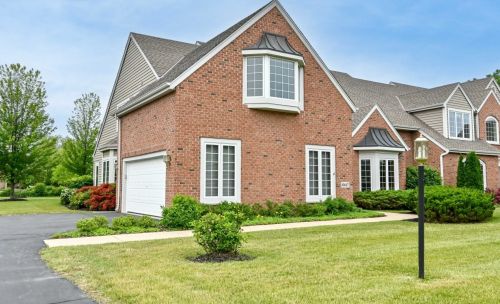 10647 Hidden Reserve Cir, Thiensville, WI 53092-5579