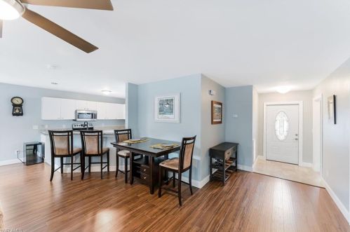 247 Stanhope Cir, Naples FL 34104-0810 exterior