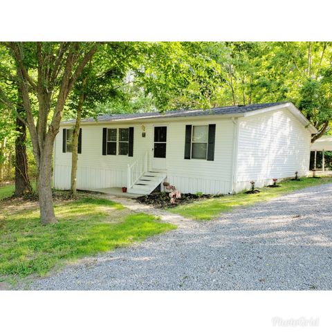 261 Bluegrass Dr, Gainesville, KY 42164-9426