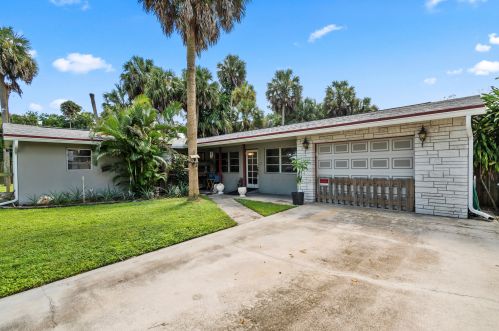 467 Shadyside Cir, West Palm Beach, FL 33415-2528