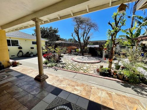 2345 Palo Verde Ave, Long Beach CA  90815-2358 exterior