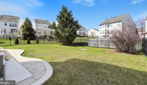 2617 Cast Off Loop, Woodbridge VA  22191-1470 exterior