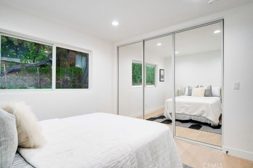 3811 Karen Lynn Dr, Glendale CA  91206-1219 exterior