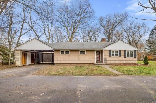 141 Vernon St, Manchester, CT 06042-3423