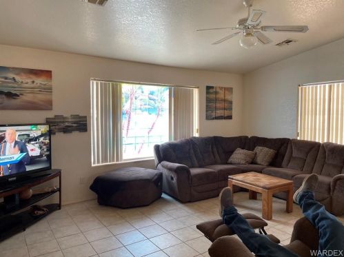 7286 Kaiser Dr, Mohave Valley, AZ 86440-9120