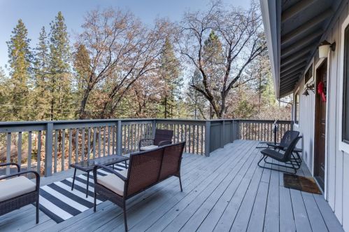 19338 James Cir, Groveland CA  95321-9553 exterior