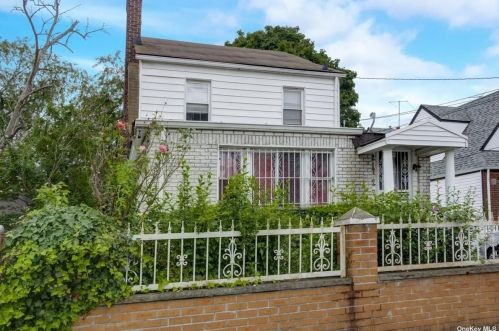 217-22 102nd Ave, Jamaica, NY 11429-2026