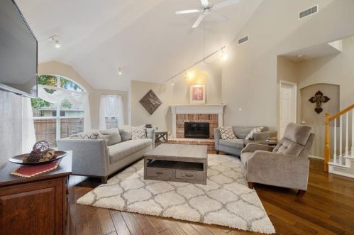 3516 Marquette Dr, Denton TX  76210-8735 exterior