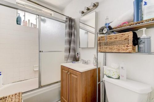 4075 Epsilon St, San Diego CA 92113-4305 exterior