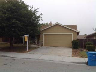 2424 Paradise Cir, Hollister, CA 95023-8089
