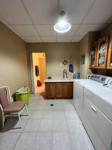 3613 Haines Rd, Duluth MN 55811-3733 exterior