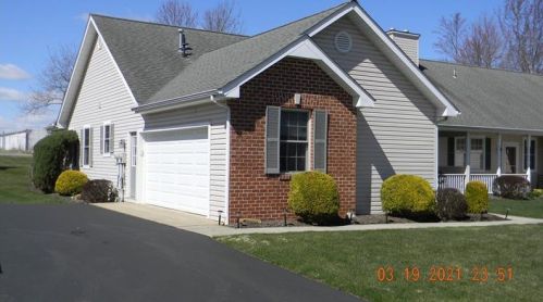 4 Arbor Ter, New Castle, PA 16101-8679