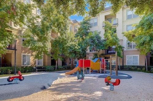 2403 Watermarke Pl, Irvine CA  92612-7690 exterior