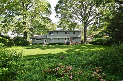 418 Walker St, Babylon NY  11704-3017 exterior